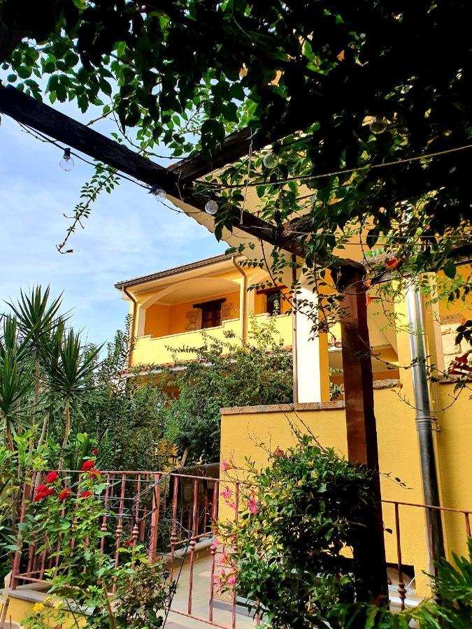 Palmas Anna's Is Procilis Bed & Breakfast *
